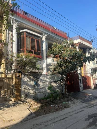 6 Marla double unit house available for sale