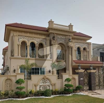 20 MARLA ELEGANT AND FULLY MAINTAINED SUPER HOT LOCATED BUNGALOW IS AVAILABLE IN THE BEST BLOCK OF DHA LAHORE.