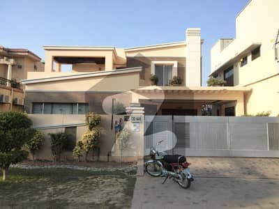 One Kanal Slightly Used House For Sale DHA Phase 4 Lahore.