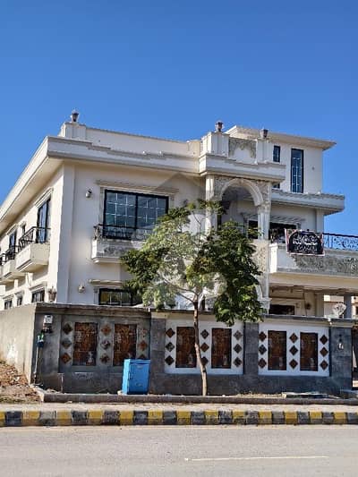 ڈی ایچ اے ڈیفینس پشاور میں 7 کمروں کا 1 کنال مکان 11.5 کروڑ میں برائے فروخت۔