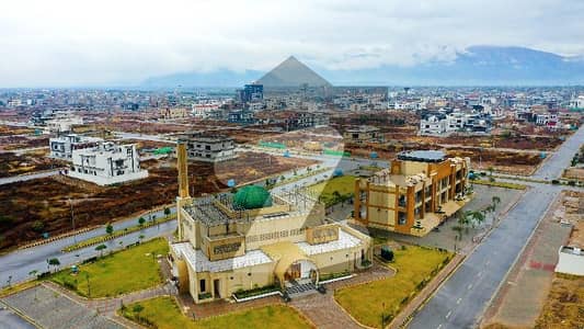 1 Kanal Corner Plot With Extra Land Prime Location Plot Available For Sale