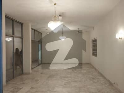 ڈی ایچ اے فیز 5 ڈی ایچ اے ڈیفینس,کراچی میں 3 کمروں کا 1 کنال بالائی پورشن 2.45 لاکھ میں کرایہ پر دستیاب ہے۔ ڈی ایچ اے فیز 5 ڈی ایچ اے ڈیفینس,کراچی میں 3 کمروں کا 1 کنال بالائی پورشن 2.45 لاکھ میں کرایہ پر دستیاب ہے۔