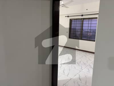 عسکری 14 راولپنڈی میں 3 کمروں کا 10 مرلہ فلیٹ 85.0 ہزار میں کرایہ پر دستیاب ہے۔