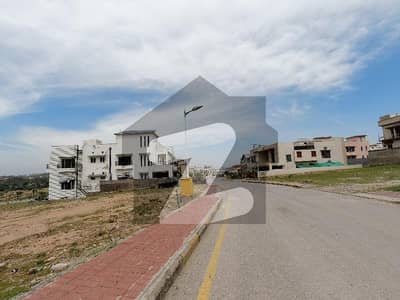 Bahria Town Phase 6 | 10 Marla Park-Facing Corner Plot | Demand 1.75 Crore