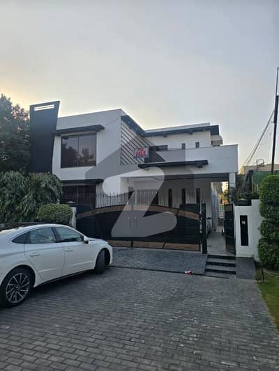 1 KANAL ELEGANT AND FULLY MAINTAINED SUPER HOT LOCATED BUNGALOW IS AVAILABLE IN THE PHASE 5 BLOCK G DHA LAHORE.