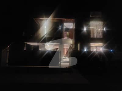 ڈی ایچ اے فیز 7 ڈیفنس (ڈی ایچ اے),لاہور میں 5 کمروں کا 1 کنال مکان 11.25 کروڑ میں برائے فروخت۔