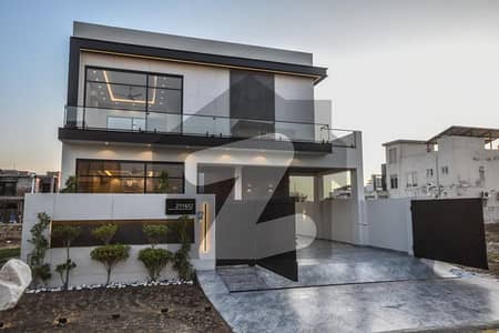 10 MARLA ELEGANT AND FULLY MAINTAINED SUPER HOT LOCATED HOUSE IS AVAILABLE IN THE PHASE 7 BEST BLOCK OF DHA LAHORE.