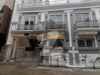 گلریز ہاؤسنگ سکیم راولپنڈی میں 4 کمروں کا 5 مرلہ مکان 2.75 کروڑ میں برائے فروخت۔ گلریز ہاؤسنگ سکیم راولپنڈی میں 4 کمروں کا 5 مرلہ مکان 2.75 کروڑ میں برائے فروخت۔