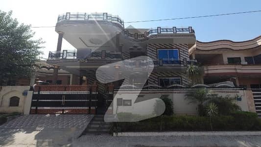 ائیرپورٹ ہاؤسنگ سوسائٹی - سیکٹر 2 ائیرپورٹ ہاؤسنگ سوسائٹی,راولپنڈی میں 7 کمروں کا 1 کنال مکان 6.4 کروڑ میں برائے فروخت۔