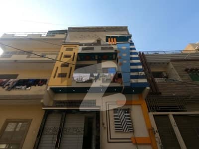 ماڈل کالونی - ملیر ملیر,کراچی میں 6 کمروں کا 5 مرلہ مکان 3.4 کروڑ میں برائے فروخت۔