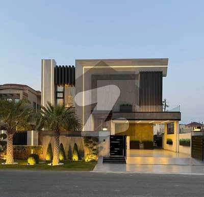 ڈی ایچ اے فیز 6 ڈیفنس (ڈی ایچ اے),لاہور میں 5 کمروں کا 1 کنال مکان 3.25 لاکھ میں کرایہ پر دستیاب ہے۔