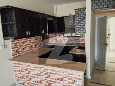 نارتھ کراچی ۔ سیکٹر 11اے نارتھ کراچی,کراچی میں 3 کمروں کا 10 مرلہ مکان 6.5 کروڑ میں برائے فروخت۔