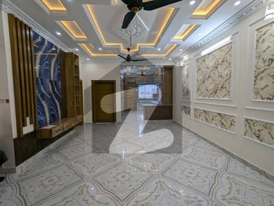 سی بی آر ٹاؤن اسلام آباد میں 2 کمروں کا 9 مرلہ مکان 70.0 ہزار میں کرایہ پر دستیاب ہے۔