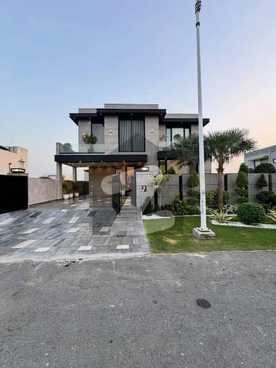 1 KANAL BRAND NEW ULTRA MODERN DESIGN HOUSE FOR SALE