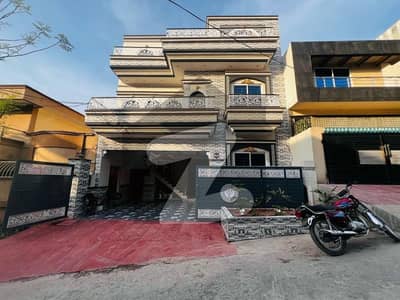 HOUSE FOR SALE IN SECTOR 4