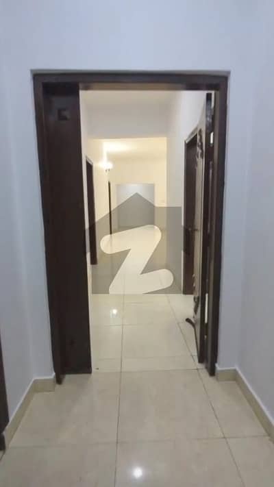 Gurond Floor 3 Bed Room Apartments For Rent in Askari 11