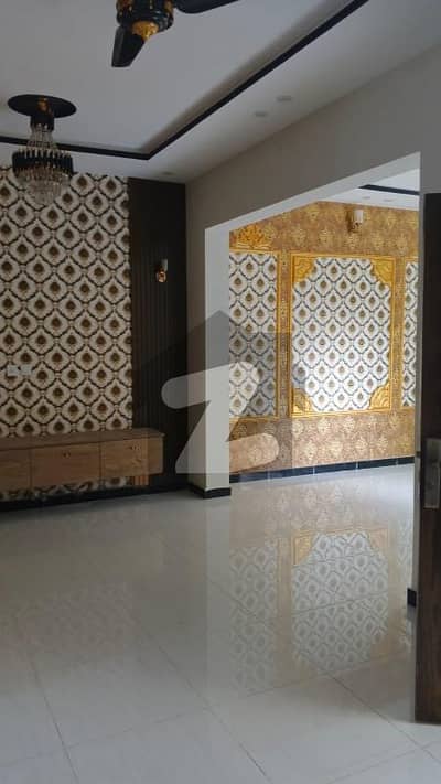 گلریز ہاؤسنگ سوسائٹی فیز 5 گلریز ہاؤسنگ سکیم,راولپنڈی میں 4 کمروں کا 5 مرلہ مکان 2.6 کروڑ میں برائے فروخت۔