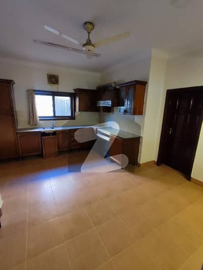 ایف ۔ 11 اسلام آباد میں 3 کمروں کا 1 کنال بالائی پورشن 2.0 لاکھ میں کرایہ پر دستیاب ہے۔