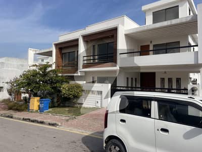 Sector C3 10 Marla House For Sale