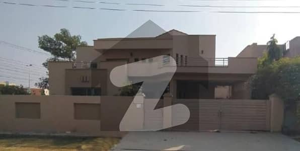 1 kanal 4 Bed Room House Available For Rent in Askari 11 Lahore