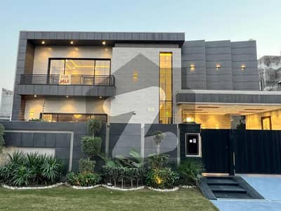 لیک سٹی میڈوز فیز 1 لیک سٹی میڈوز,لاہور میں 5 کمروں کا 1 کنال مکان 5.35 کروڑ میں برائے فروخت۔