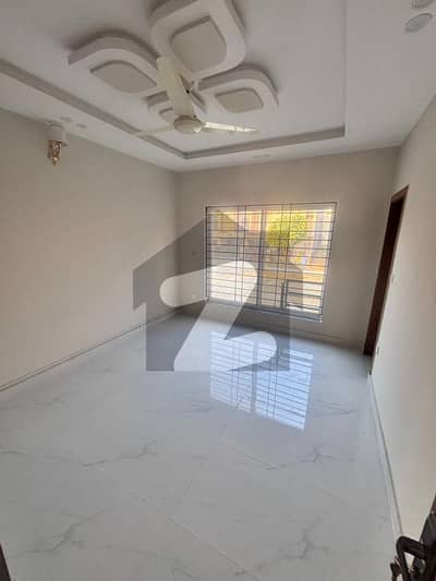 7 Marla House For Sale In Abubakr Block Prime Location