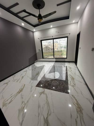 BREND NEW TYPE ONE KANAL UPPER PORTION AVAILABLE FOR RENT IN WAPDA TOWN