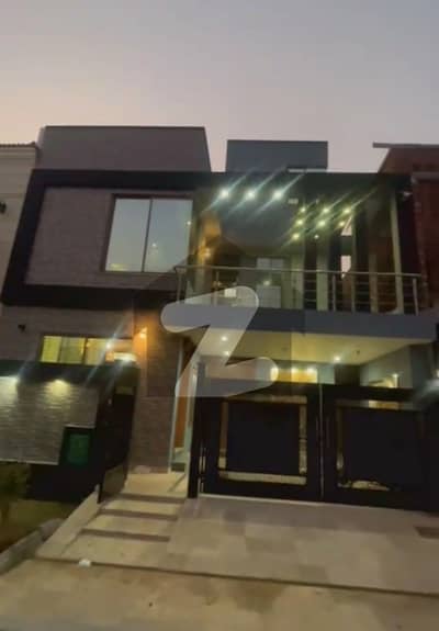 بحریہ آرچرڈ فیز 2 بحریہ آرچرڈ,لاہور میں 4 کمروں کا 8 مرلہ مکان 2.15 کروڑ میں برائے فروخت۔