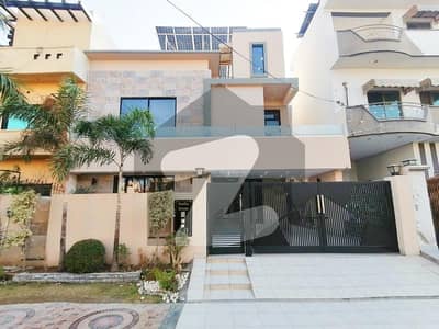 Get In Touch Now To Buy A Prime Location House In Wapda Town Phase 1 - Block K2