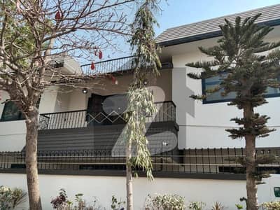 300 YARDS INDEPENDENT DOUBLE STORY BUNGALOW FOR SELL IN DHA PHASE 4