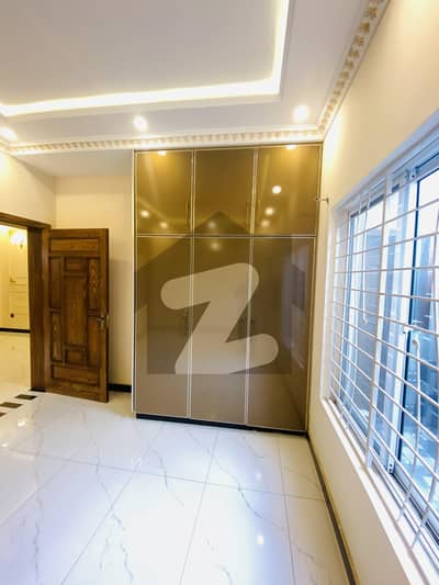 5 Marla Upper Portion Available For Rent