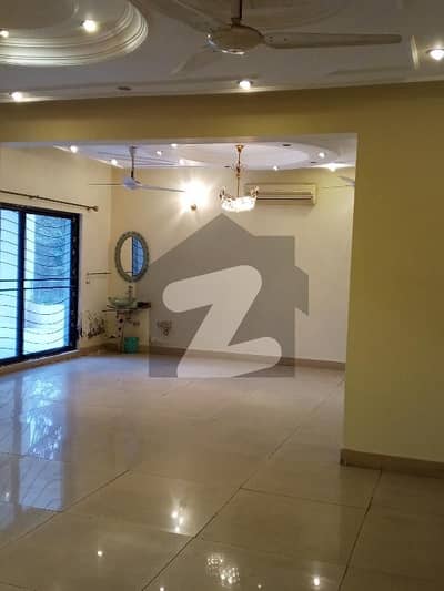 One Kanal Luxury Upper Portion For Rent In Tufail Road Cantt Lahore