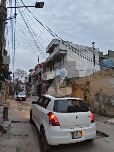 I-10/1 size 29/39 House for sale near double road