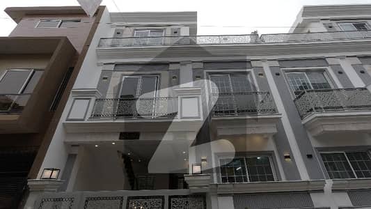 گلریز ہاؤسنگ سوسائٹی فیز 3 گلریز ہاؤسنگ سکیم,راولپنڈی میں 4 کمروں کا 5 مرلہ مکان 2.75 کروڑ میں برائے فروخت۔ گلریز ہاؤسنگ سوسائٹی فیز 3 گلریز ہاؤسنگ سکیم,راولپنڈی میں 4 کمروں کا 5 مرلہ مکان 2.75 کروڑ میں برائے فروخت۔