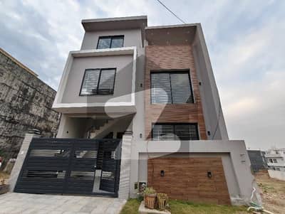 Brand New House Size 1000 Square Feet Extra Land Back Side 10 Marla