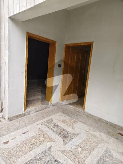 آئی ۔ 10/1 آئی ۔ 10,اسلام آباد میں 4 کمروں کا 4 مرلہ مکان 2.6 کروڑ میں برائے فروخت۔