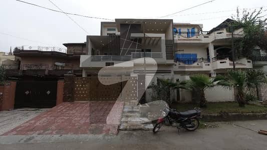 گلریز ہاؤسنگ سوسائٹی فیز 4 گلریز ہاؤسنگ سکیم,راولپنڈی میں 6 کمروں کا 10 مرلہ مکان 4.5 کروڑ میں برائے فروخت۔