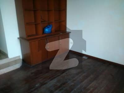 ڈی ایچ اے فیز 6 ڈی ایچ اے ڈیفینس,کراچی میں 5 کمروں کا 1 کنال مکان 16.0 کروڑ میں برائے فروخت۔