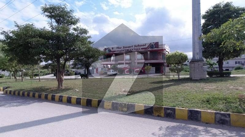 A Stunning Residential Plot Is Up For Grabs In F-14 A Stunning Residential Plot Is Up For Grabs In F-14