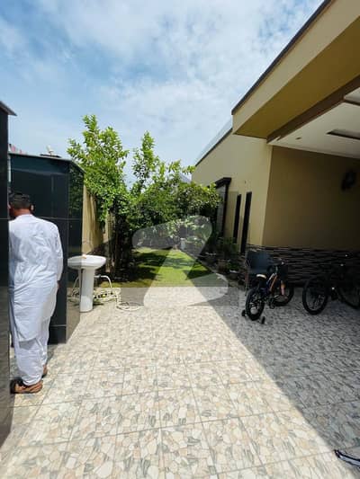 1 Kanal Brand New Upper Portion Available For Rent