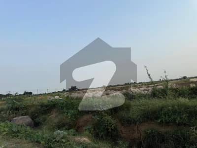 5 MARLA PLOT AVAILABLE FOR SALE IN LAKE CITY MEADOWS