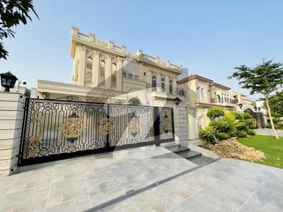 1 Kanal Classical Design Bungalow at Prime Location in Low Price