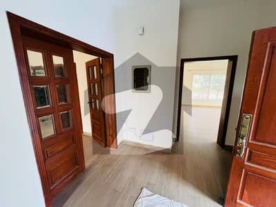 10 Marla Ground Portion For Rent