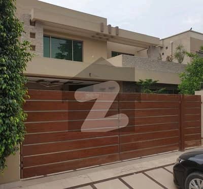 ڈی ایچ اے فیز 5 ڈیفنس (ڈی ایچ اے),لاہور میں 5 کمروں کا 1 کنال مکان 11.0 کروڑ میں برائے فروخت۔