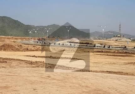 مارگلہ انکلیو اسلام آباد میں 10 مرلہ رہائشی پلاٹ 3.5 کروڑ میں برائے فروخت۔