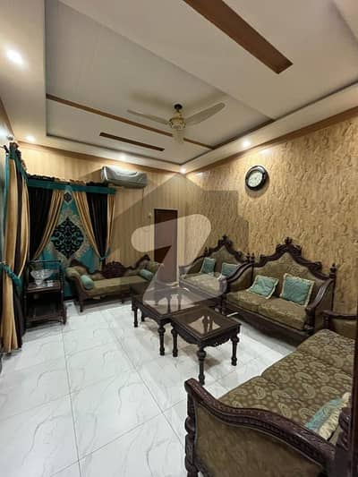 جوہر ٹاؤن فیز 1 جوہر ٹاؤن,لاہور میں 6 کمروں کا 8 مرلہ مکان 3.5 کروڑ میں برائے فروخت۔