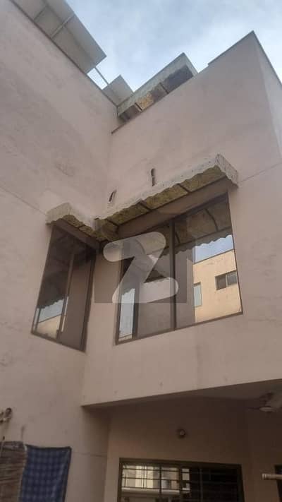 10 Marla Luxury House is Available