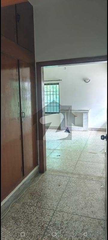 Home Builders Offers F-8 Upper Portion 3 Bed With Separate Entrance Available For Rent