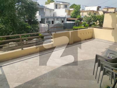 جی ۔ 9/4 جی ۔ 9,اسلام آباد میں 4 کمروں کا 9 مرلہ مکان 1.5 لاکھ میں کرایہ پر دستیاب ہے۔