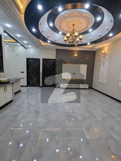 فیڈرل بی ایریا ۔ بلاک 12 فیڈرل بی ایریا,کراچی میں 7 کمروں کا 8 مرلہ مکان 7.4 کروڑ میں برائے فروخت۔